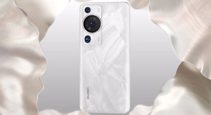 Smartphone Mate 60 Pro en color blanco con textura perlada