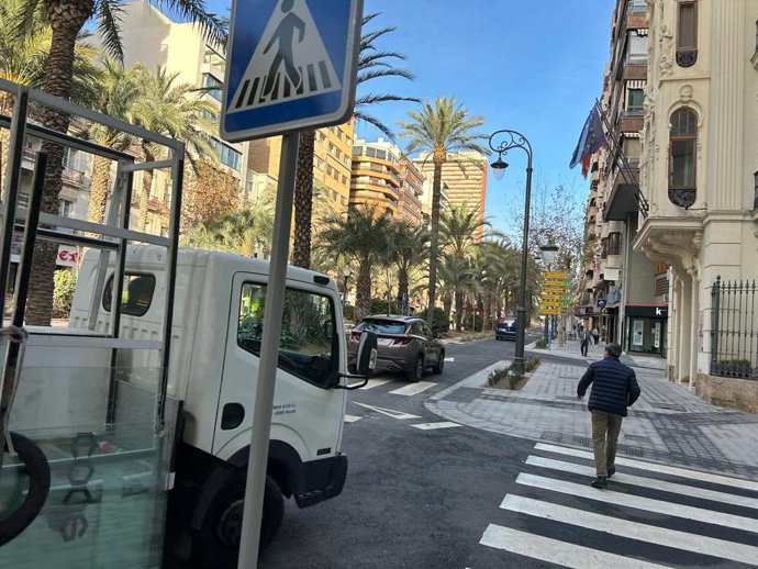 La avenida del Doctor Gadea de Alicante ha reabierto al tráfico