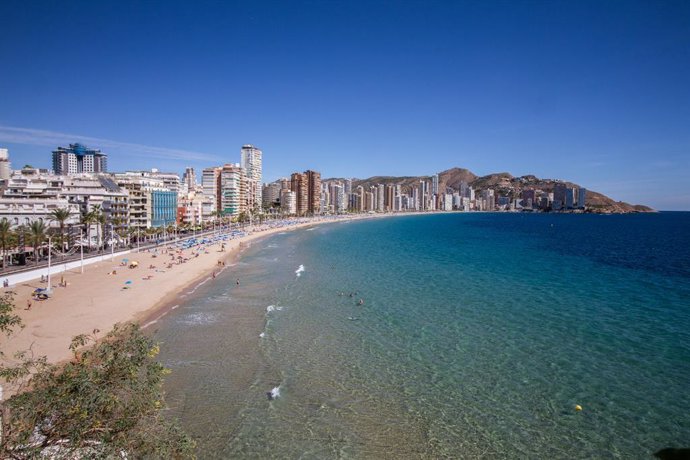 Archivo - Playa de Levante de Benidorm.