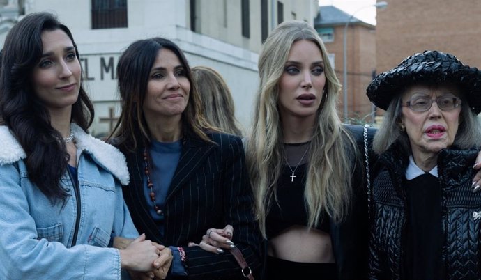 Lola Rodríguez, sobre Vestidas de azul: "Veneno ha demostrado que las personas trans tenemos talento y merecemos espacio"