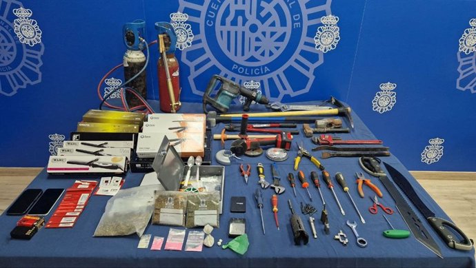 Detenidos dos miembros de un grupo que se desplazaba desde Madrid a Galicia para cometer robos en varias ciudades