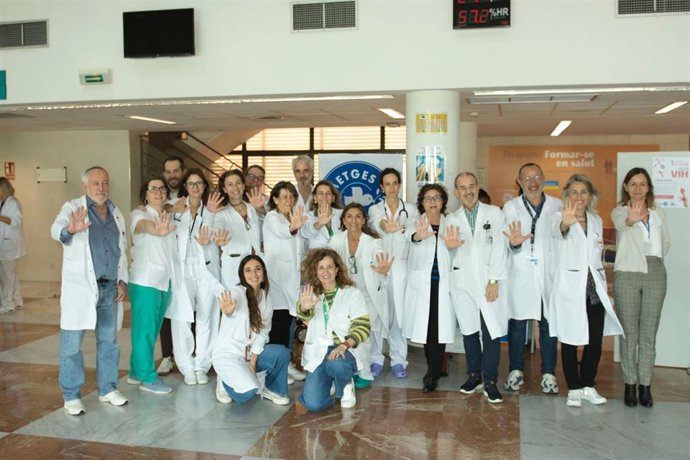 El Servicio de Urgencias de Son Lltzer realiza tests gratuitos de VIH en colaboración con Semes y Médicos del Mundo