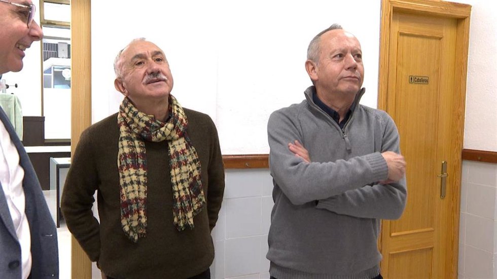 El secretario general de UGT, Pepe Álvarez, junto con el secretario general de UGT PV, Ismael Sáez, en los actos conmemorativos del 120 aniversario de la Casa del Pueblo de Alzira 1903-2023