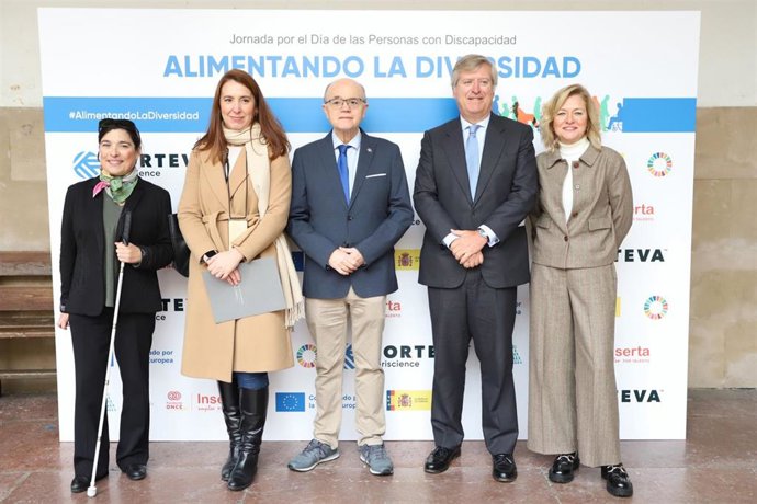 Beatriz Ávila Cobos; Cristina González Morán;  Alfonso López Muñiz; Manuel Melgarejo; y Susana Rebaque.