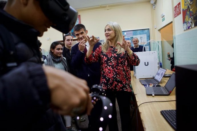 La consejera de Desarrollo Educativo y Formación Profesional, Patricia del Pozo, asiste al acto de celebración del 75 aniversario del Instituto de Educación Secundaria Politécnico de Sevilla