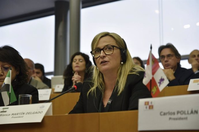 La presidenta de la Asamblea de Extremadura, Blanca Martín, en la Asamblea Plenaria de la Calre
