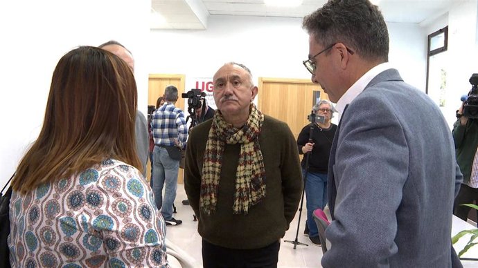 El secretario general de UGT, Pepe Álvarez, participa en los los actos conmemorativos del 120 aniversario de la Casa del Pueblo de Alzira 1903-2023.