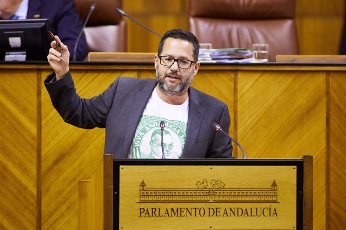 El portavoz de Adelante Andalucía, José Ignacio García, este miércoles en el Pleno del Parlamento en el Debate sobre el estado de la comunidad. (Foto de archivo).