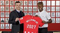 Nico Williams: "Estoy muy feliz de seguir en esta gran familia que es el Athletic"