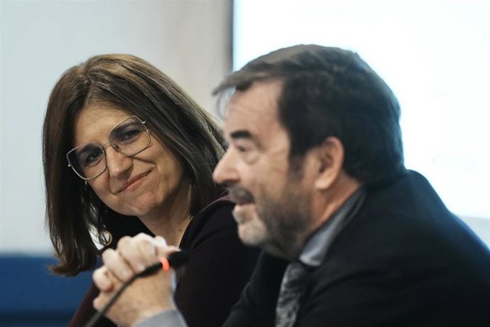 La presidenta de la APM, María Jesús del Barco, junto al presidente interino del Consejo General del Poder Judicial (CGPJ), Vicente Guilarte