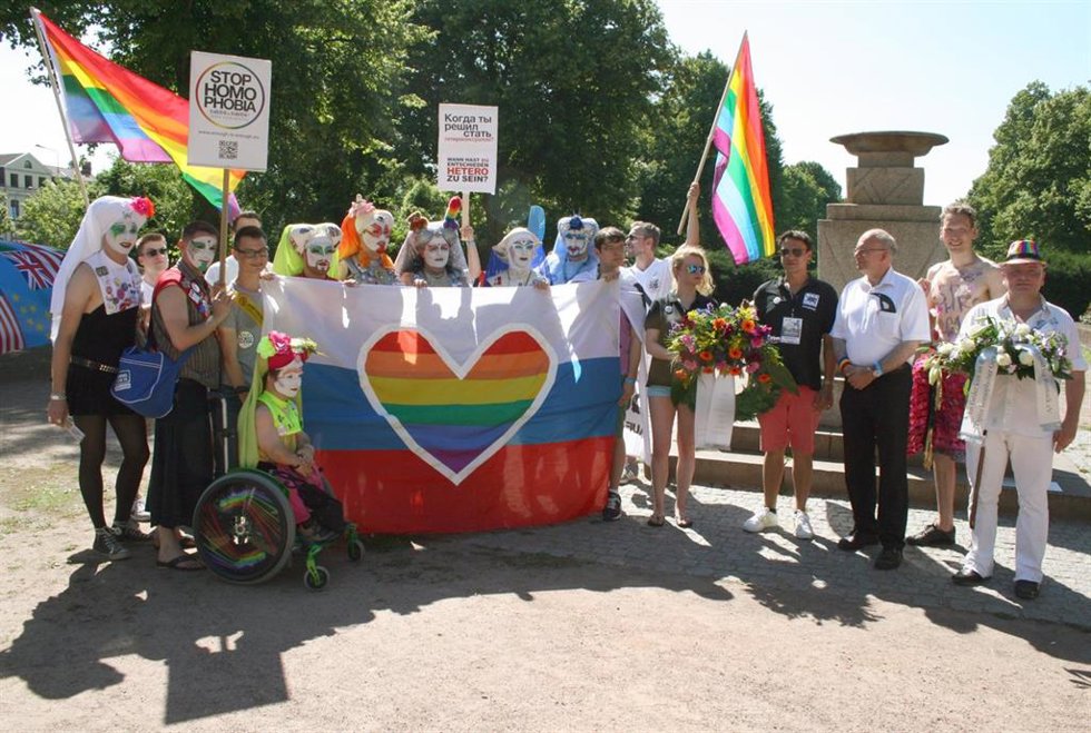 Archivo - Miembros del colectivo LGBTI en Rusia, en una imagen de 2014.