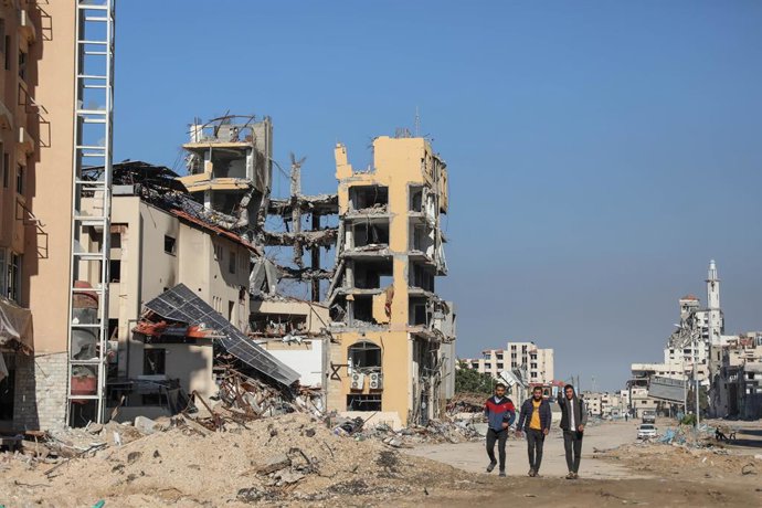 Edificios destruidos por los bombardeos del Ejército de Israel contra la ciudad de Gaza en el marco de la ofensiva lanzada tras los ataques perpetrados el 7 de octubre por Hamás