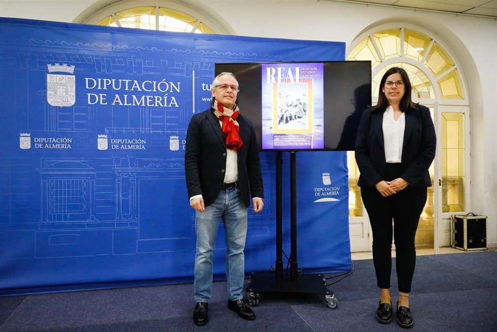 Presentación de la revista REAL