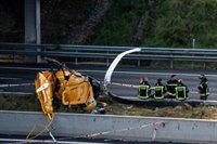 CIAIAC y Policía investigan la caída del helicóptero sobre la M40, en vuelo privado que no requiere autorización de AESA