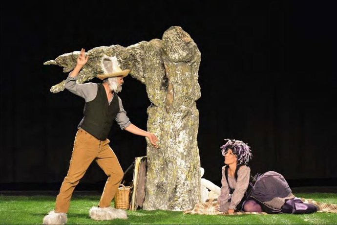 Escena de Atutiplan Teatro