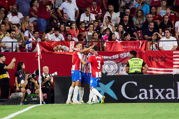 Archivo - Aleix Garcia of Girona FC celebrates a goal during the Spanish league, LaLiga EA Sports, football match played between Sevilla FC and Girona FC at Ramon Sanchez-Pizjuan stadium on August 26, 2023, in Sevilla, Spain.