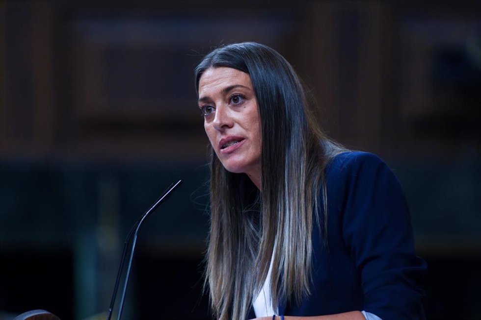 La diputada y portavoz de Junts, Miriam Nogueras, durante la primera sesión del debate de investidura de Pedro Sánchez como presidente de Gobierno, en el Congreso de los Diputados, a 15 de noviembre de 2023, en Madrid (España). El Salón de Plenos del Co