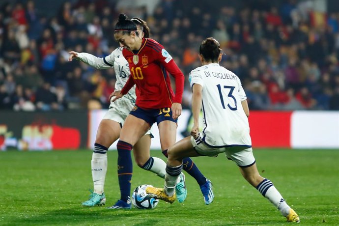 Giulia Dragoni of Italy , Jenni Hermoso of Spain and Elisa Bartoli of Italy in action during the Women's Nations League, Group D, football match played between Spain and Italy at Pasaron Municipal stadium on December 01, 2023, in Pontevedra, Spain.