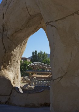 Archivo - La proyección de un dinosaurio a tamaño real, y la proyeccción de un entorno de dinosaurios de realidad aumentada son las principales novedades con las que, el próximo 17 de abril, abrirá El Barranco Perdido