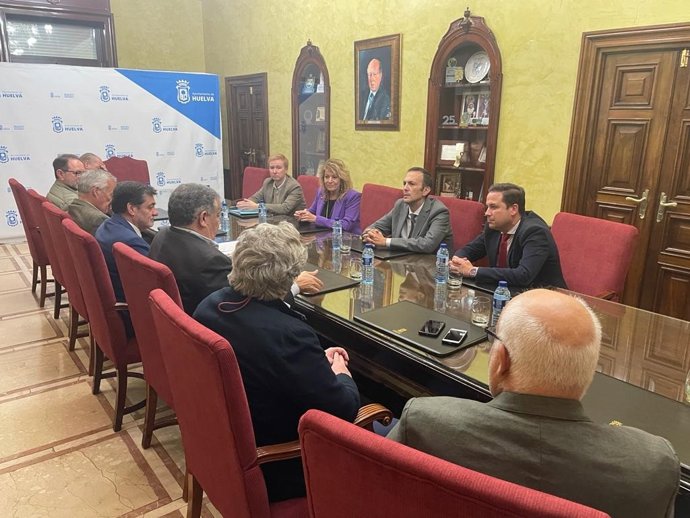 El Ayuntamiento anuncia que Huelva será declarada 'Ciudad Mariana'.