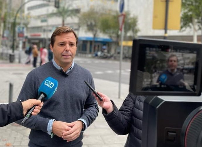 El secretario general del PP de Andalucía, Antonio Repullo, ha valorado este sábado, 2 de diciembre, como un "día importante" en el calendario porque se cumplen cinco años del cambio político en esta comunidad.