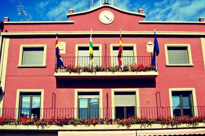 Fachada Ayuntamiento de Autol (La Rioja)
