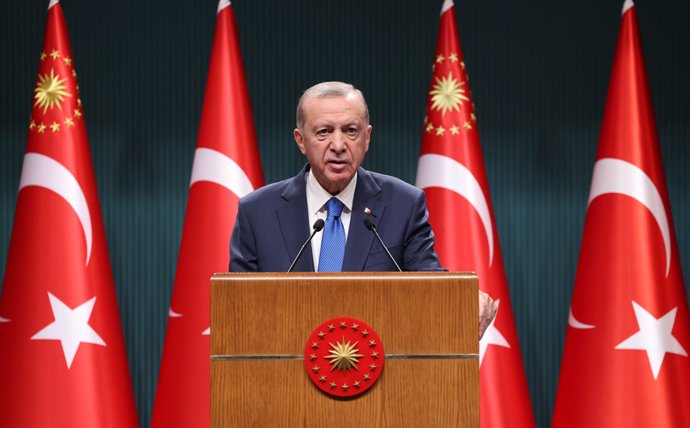 Archivo - HANDOUT - 09 October 2023, Turkey, Ankara: Turkish President Recep Tayyip Erdogan speaks during a press conference after a Cabinet meeting at the Presidential Complex. Photo: -/Turkish Presidency/dpa - ATTENTION: editorial use only and only if t