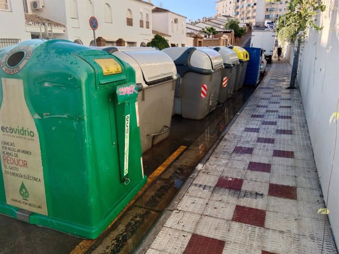 Contenedores de residuos en Benalmádena.