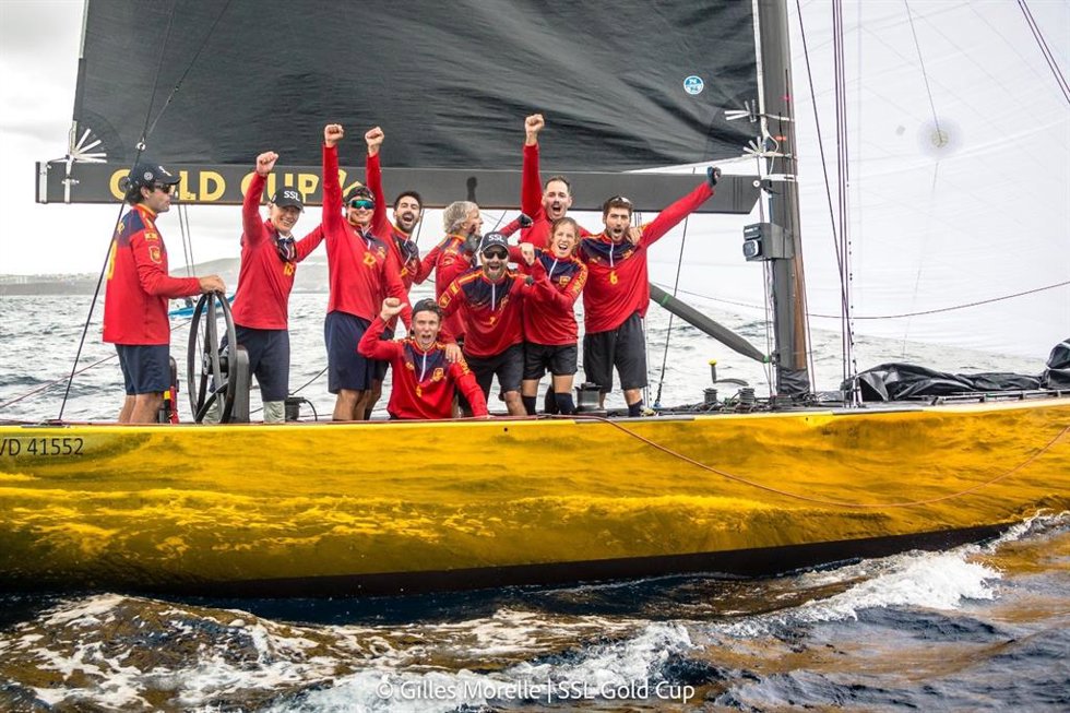 El barco de España celebra su pase a la final de la SSL Gold Cup.