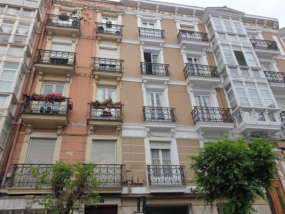 Archivo - Viviendas en Santander