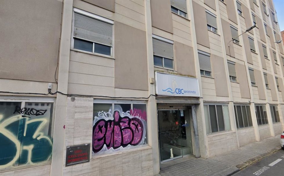 Edificio de la antigua Clínica Barceloneta.