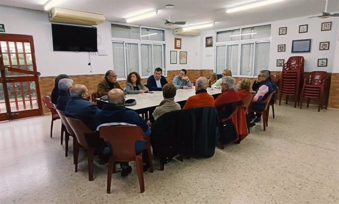 PSOE municipal se reúne con el Distrito Sur para reforzar las vías de colaboración que canalicen las demandas.