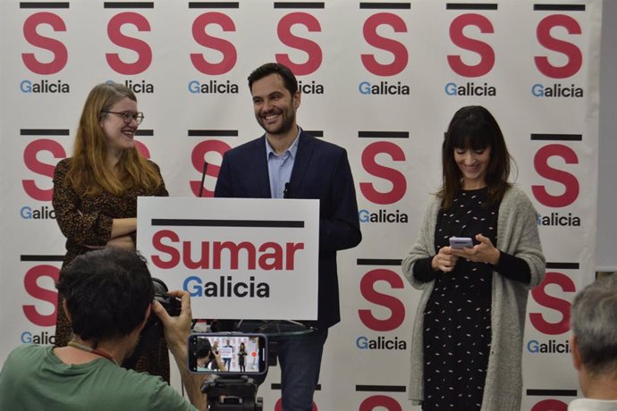 O portavoz de Sumar Galicia, Paulo Carlos López, en rolda de prensa