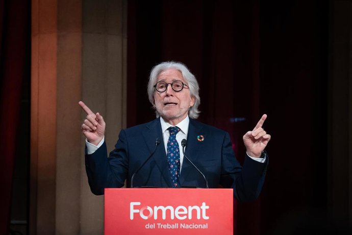 Archivo - El presidente de Foment del Treball, Josep Sánchez Llibre, durante una rueda de prensa, a 23 de octubre de 2023, en Barcelona, Catalunya (España)