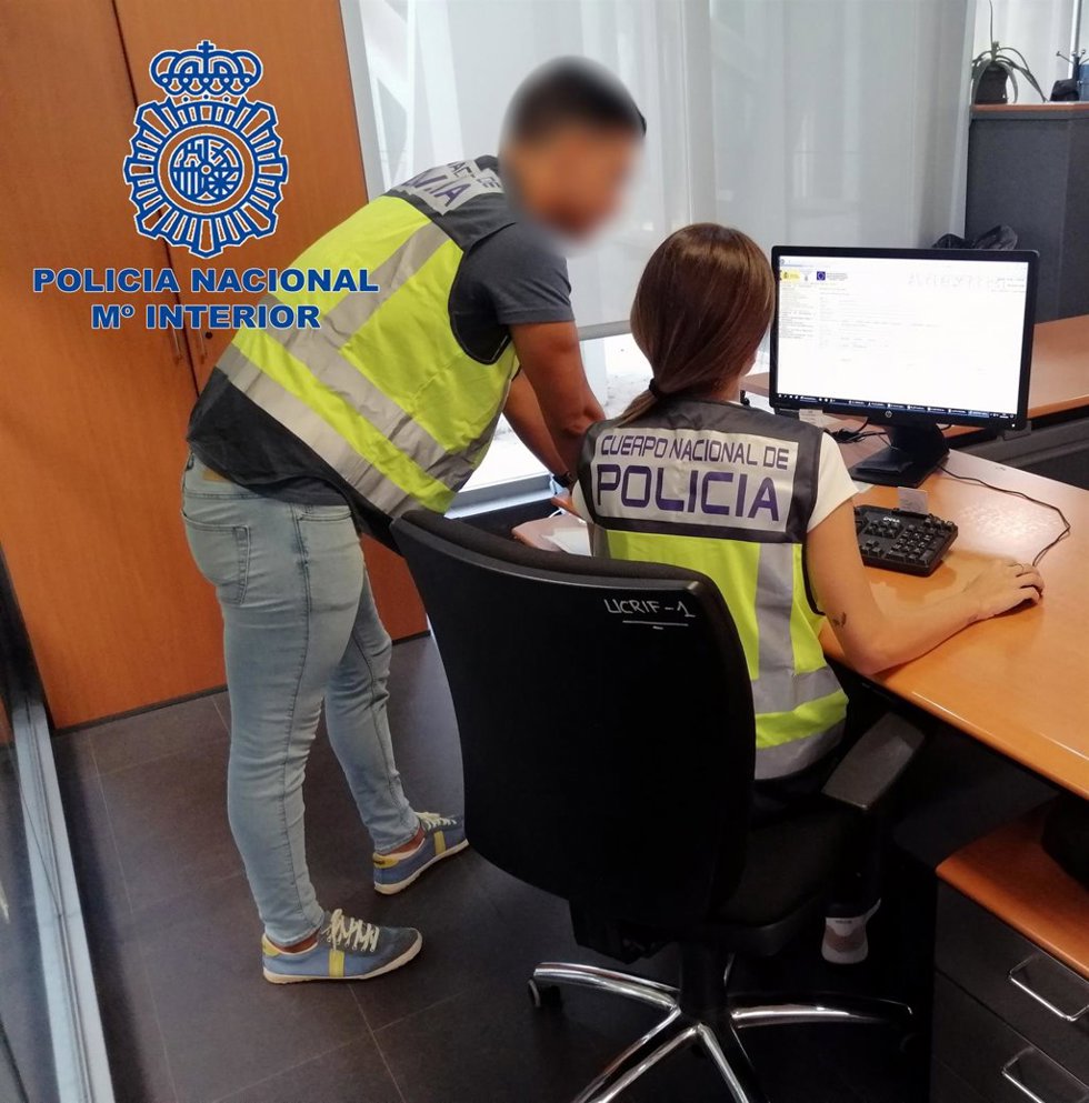 Archivo - Dos detenidos por explotar sexualmente a una mujer en un club de alterne bajo agresiones y amenazas en Alicante