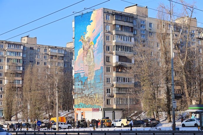 30 November 2023, Ukraine, Kiev: A mural dedicated to Ukraine's air defence forces and power engineers is painted on a high-rise building at 3-A Mykola Mikhnovsky Boulevard. Photo: -/Ukrinform/dpa