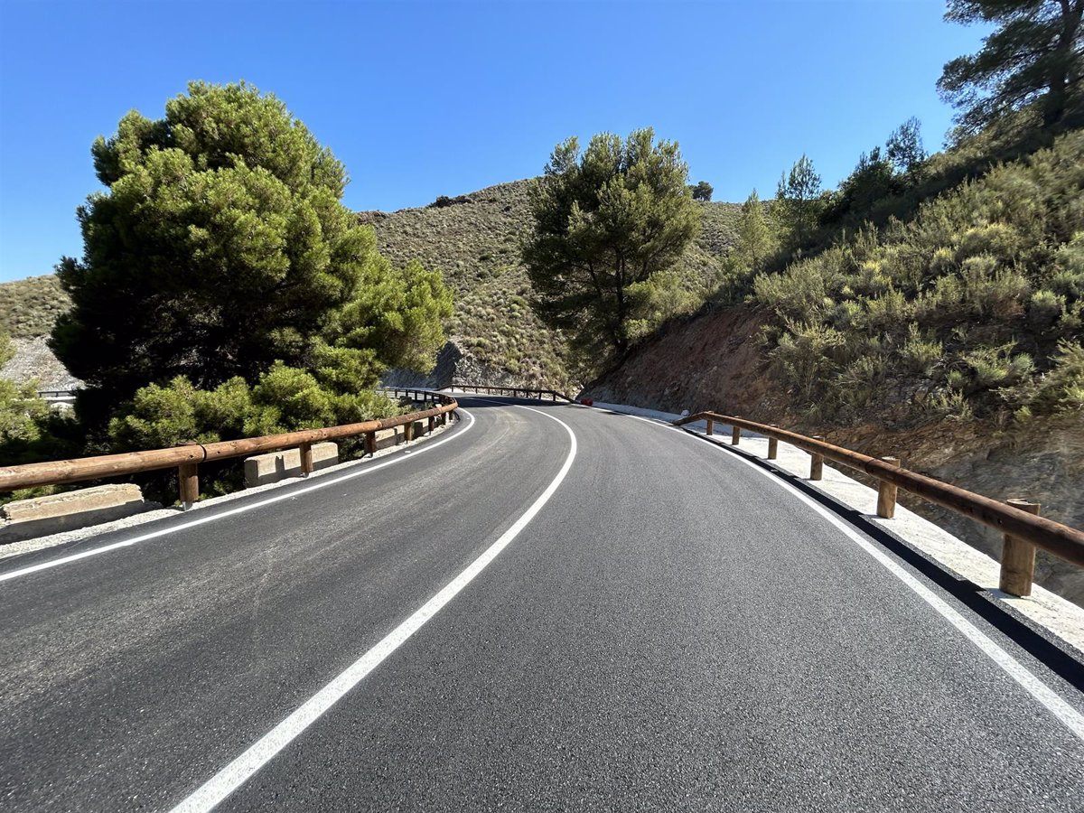 Tráfico espera más de 400.000 desplazamientos en las carreteras de la Región durante el puente de la Constitución