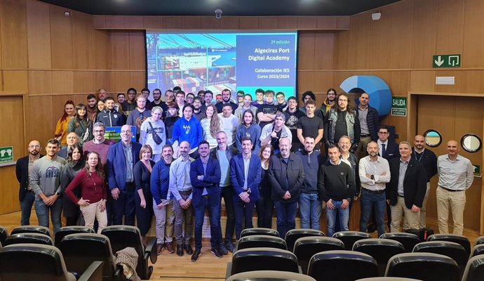 La iniciativa Algeciras Port Digital Academy suma nuevos estudiantes de FP y amplía su oferta de empresas