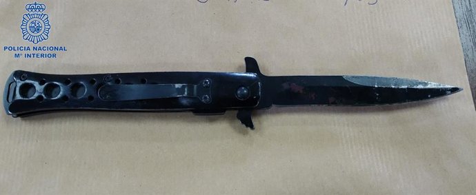Navaja usada para cometer el apuñalamiento.