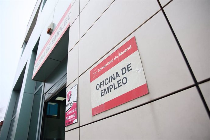 Un cartel en la oficina de empleo de Méndez Álvaro 