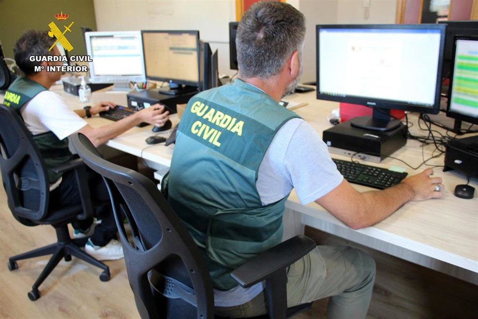 Especialistas en ciberdelincuencia de la Guardia Civil