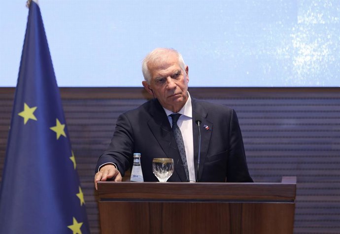 HANDOUT - 19 November 2023, Qatar, Doha: European Union foreign policy chief Josep Borrell speaks at a joint press conference with Qatari Prime Minister Mohammed Bin Abdulrahman al-Thani (not in picture). There are "minor" challenges facing a deal to se