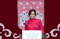 Ayuso sitúa la Constitución como "dique de contención": "Unos pocos no pueden destruir lo que construimos entre tantos"