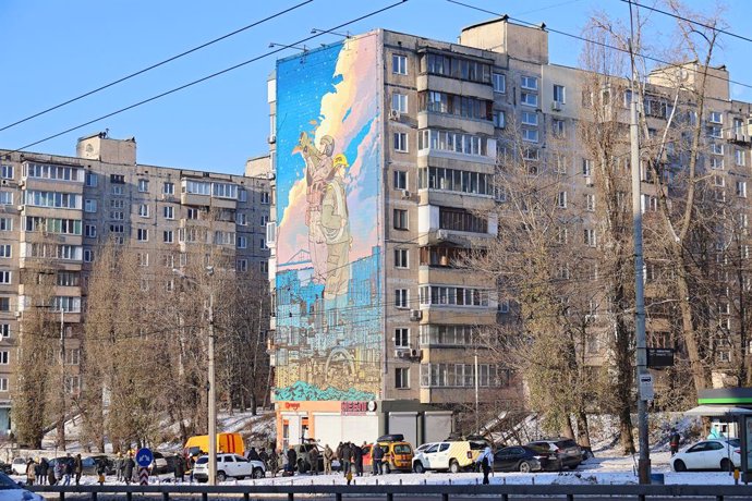 Mural dedicat a les forces ucraïneses en un edifici de Kíiv