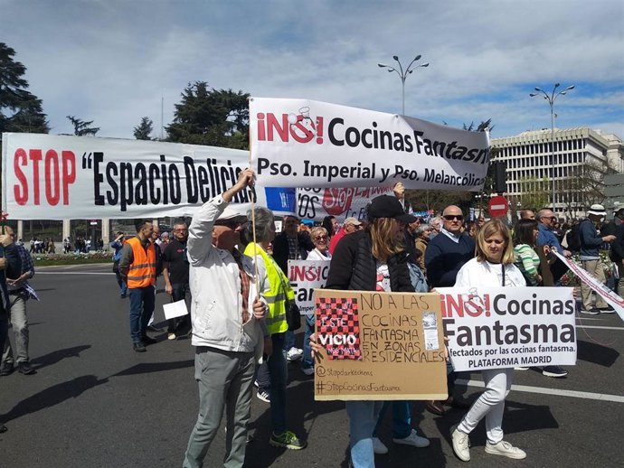 Protesta licencia de la cocina fantasma del Paseo Imperial, 8
