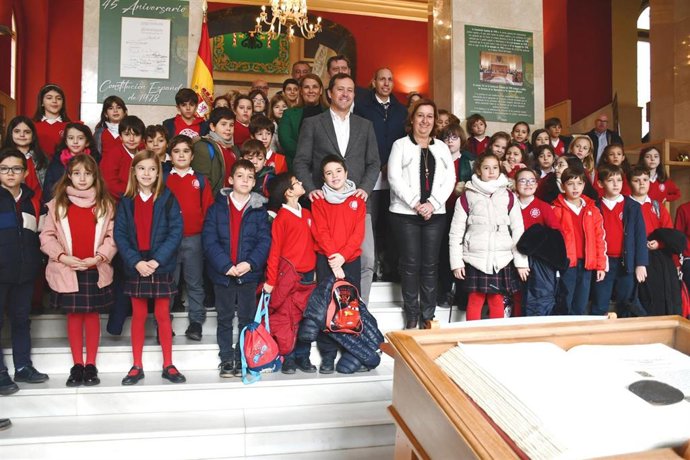 Diputación De Toledo (Nota De Prensa, Cortes De Voz Y Fotografías) Acto Diputación 45 Aniversario Constitución