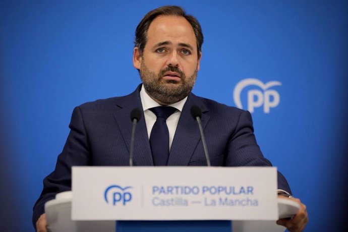 Archivo - El presidente regional del PP, Paco Núñez, en una foto de archivo