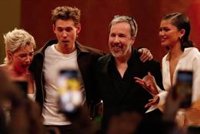 Golpean en la cara a Florence Pugh durante la presentación de Dune 2