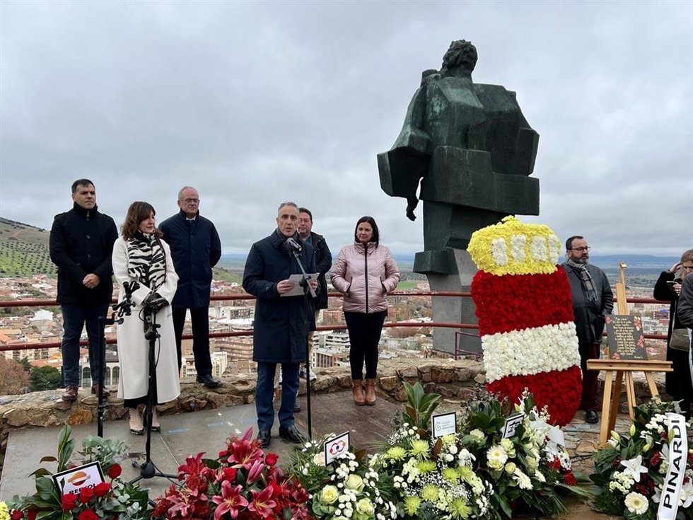 Puertollano celebra Santa Bárbara homenajeando a la mujer minera bajo la unión institucional.