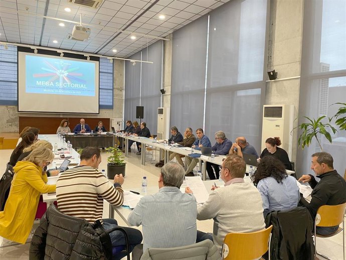 Los exámenes para estas plazas se convocarán en 2025 para Secundaria y en 2026 para Primaria